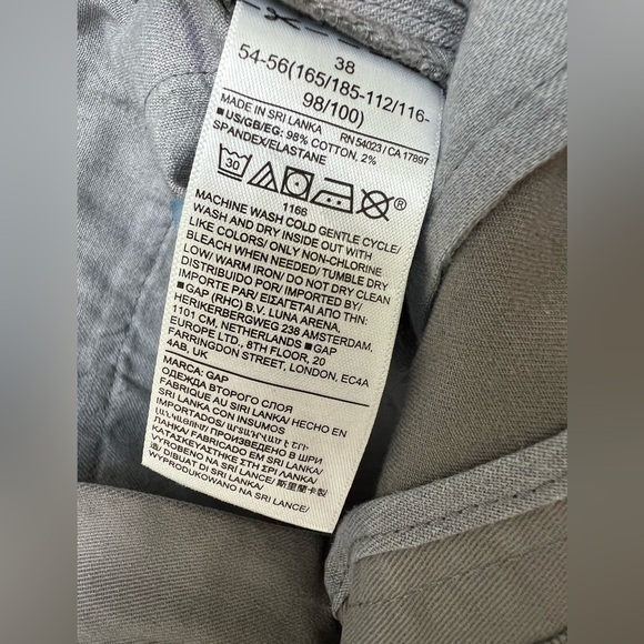 BNWT Gap grey shirts size 38 with 8” inseam - Picture 4 of 5